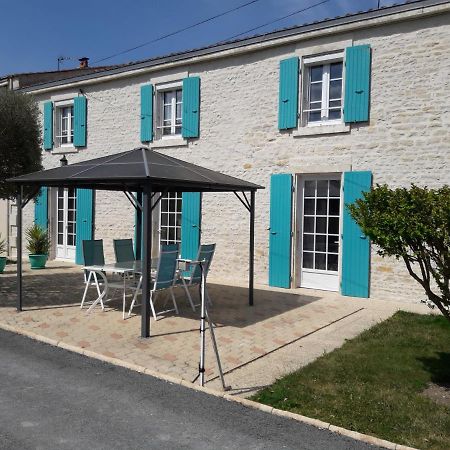 Apartamento Le Logis De Lange Apt Les Aigrettes Saint-Hilaire-la-Palud Exterior foto