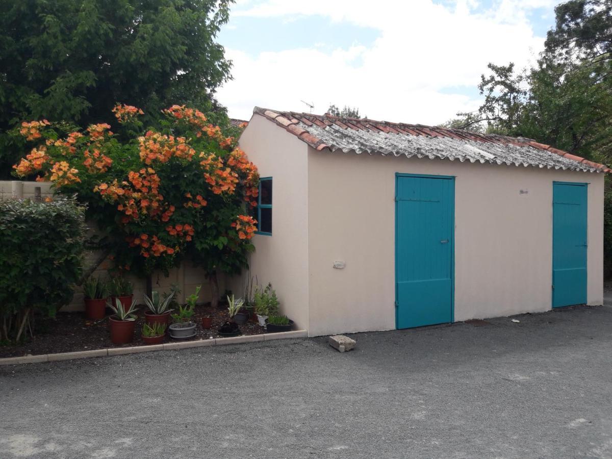 Apartamento Le Logis De Lange Apt Les Aigrettes Saint-Hilaire-la-Palud Exterior foto